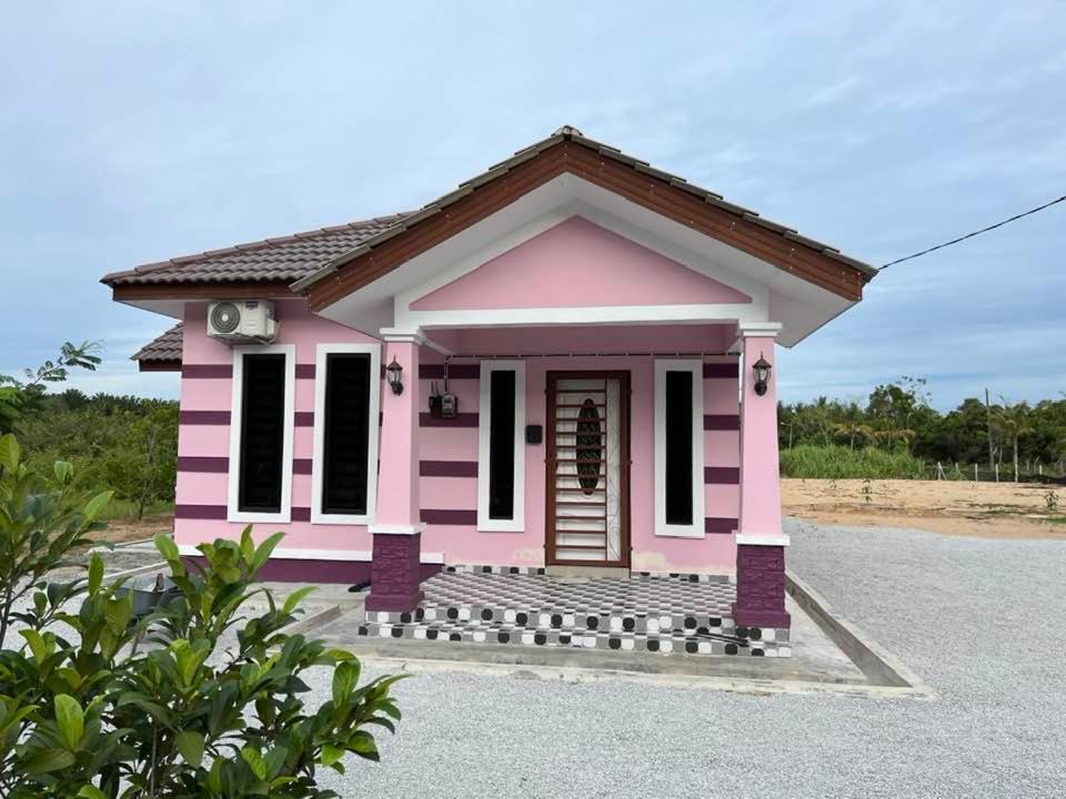 Homestay Armand Pengkalan Balak Melaka Masjid Tanah Exterior foto